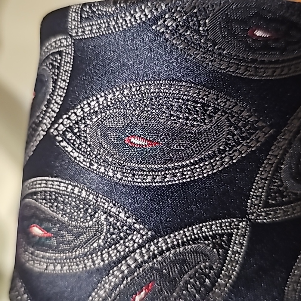 Botany 500 Tie - Picture 7 of 7